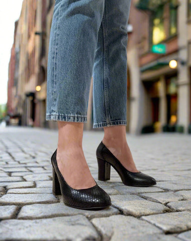 Pantofi Sexy Kiss Negru Sarpe