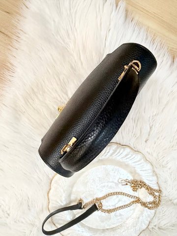 NEW Geantă damă neagra din piele naturală – Poșetă elegantă cu lanț auriu și mâner Pure Love