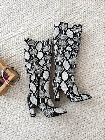 Cizme Just for You Sarpe Alb Negru