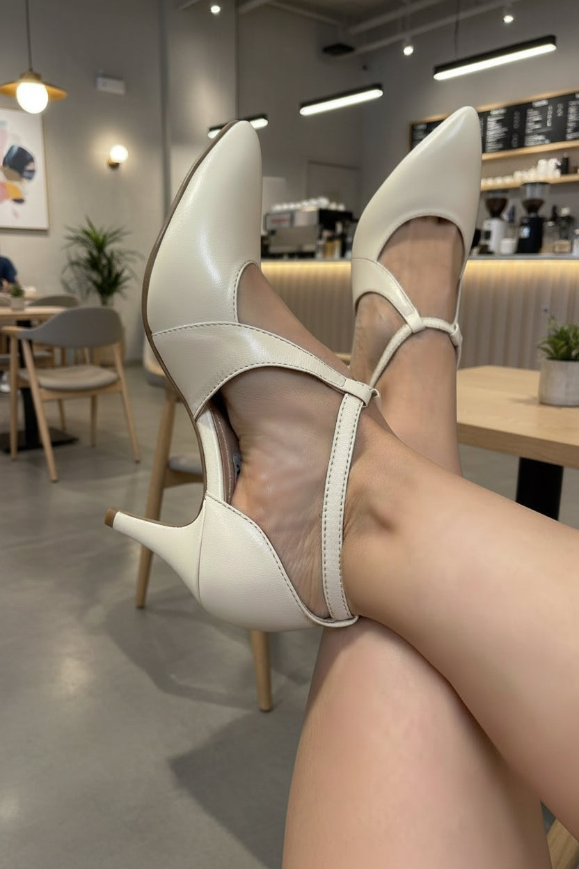 Pantofi Strike a Pose Crem