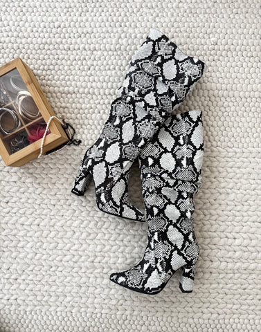 Cizme Just for You Sarpe Alb Negru