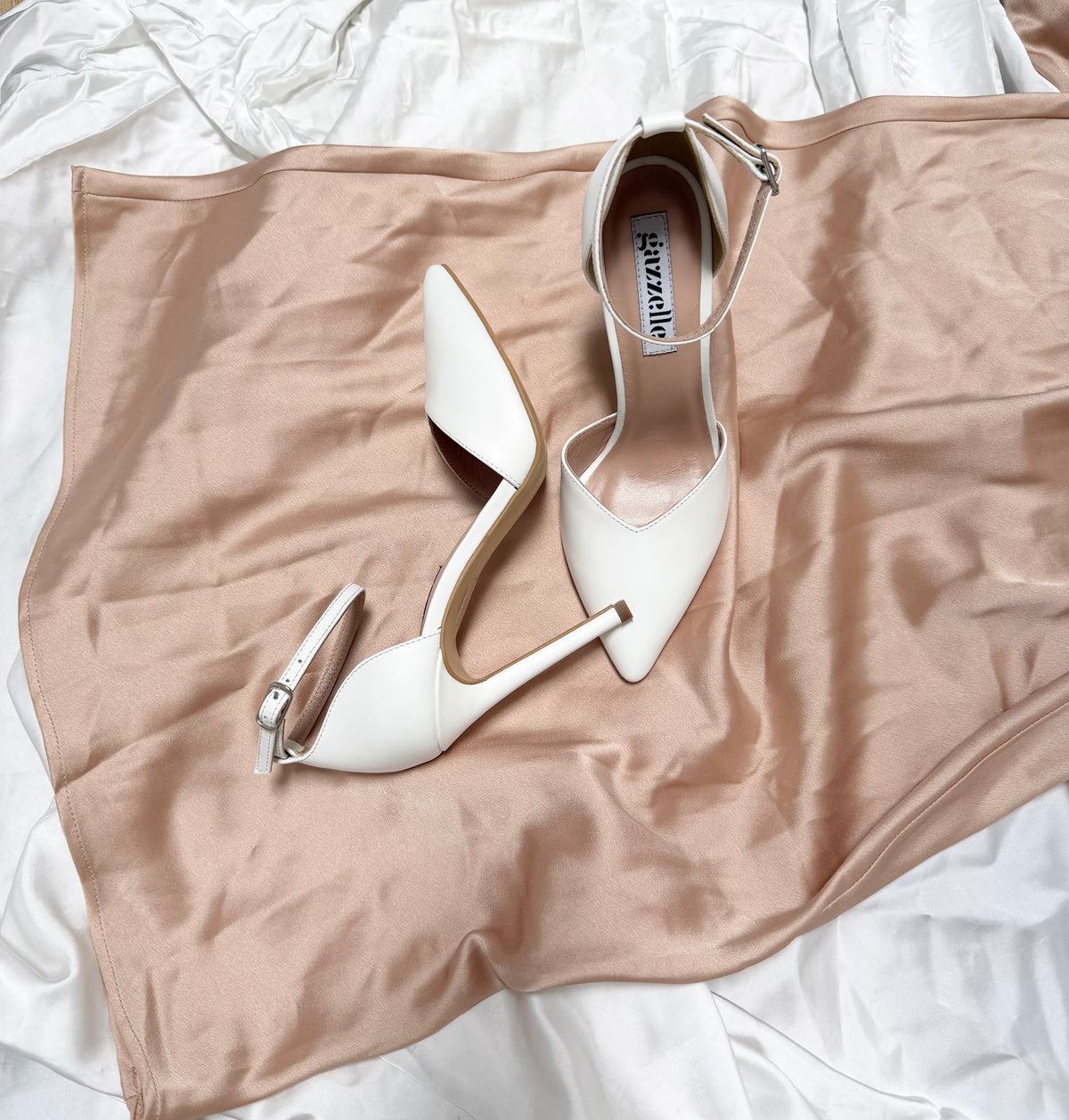 NEW Pantofi International Star Alb