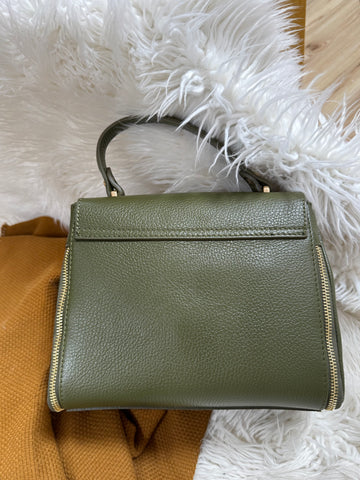 Geanta de mana din piele naturala verde oliv Sweetheart