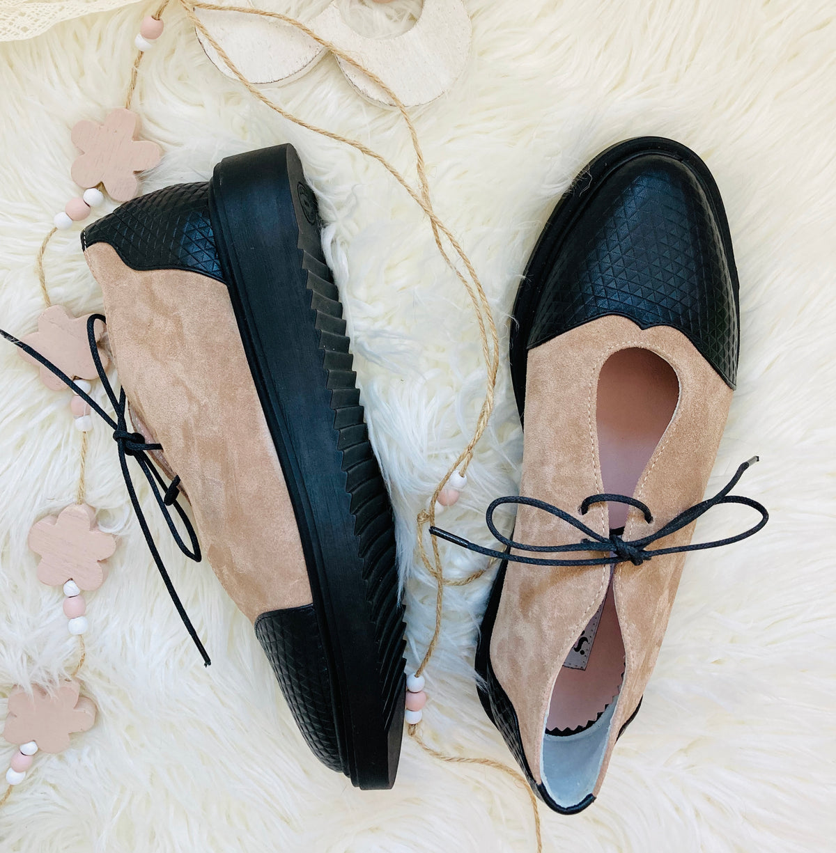 Pantofi casual Day by Day Nude si Negru